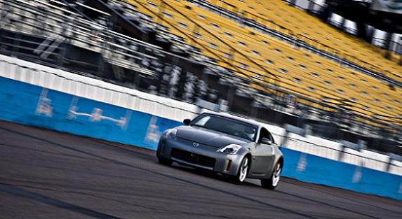 A nice 350Z doing what it was designed for--weekend track driving!